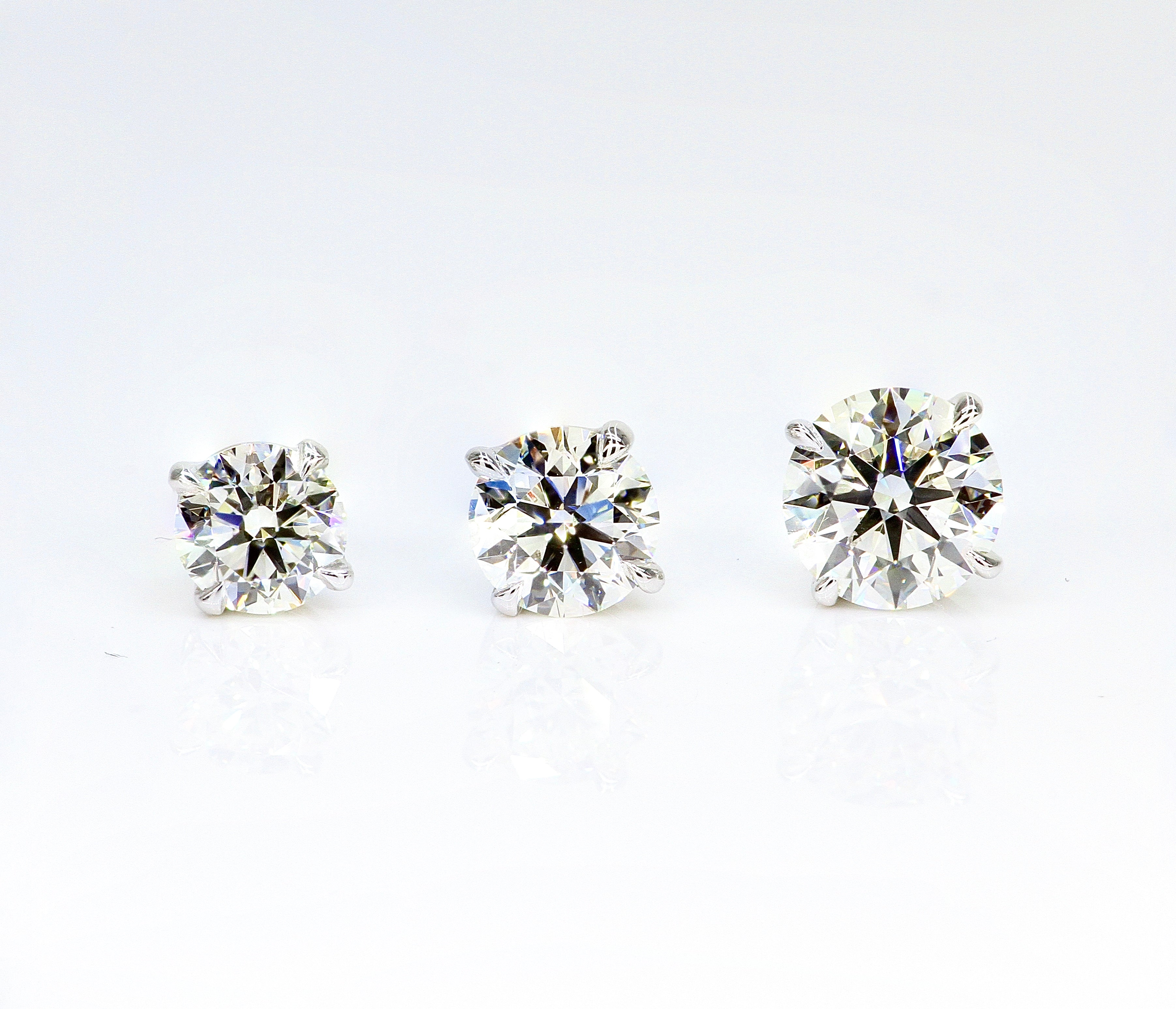 Heritage Classic Diamond Stud Earrings